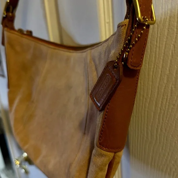 RARE Coach Vintage Blush Pink Suede Hobo Bag - Picture 4 of 12